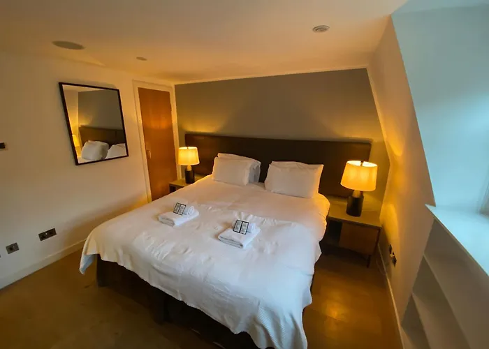 Aparthotel Cs Exclusive Of Princess Street West End *