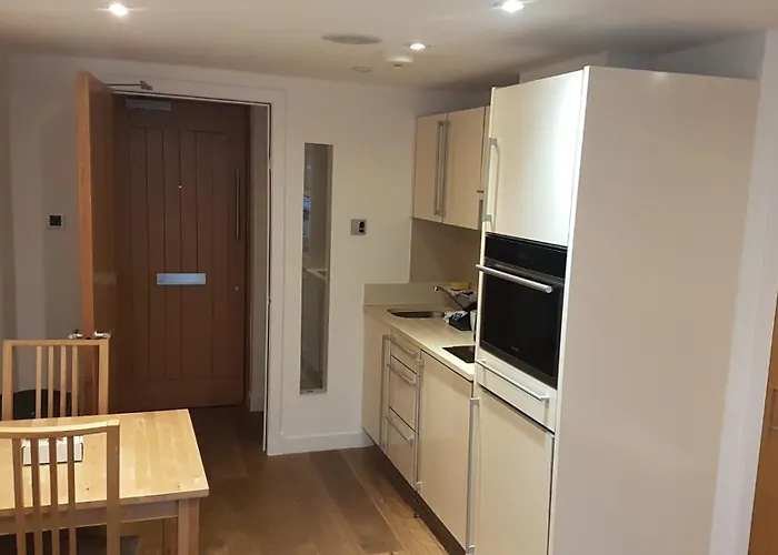 Aparthotel Cs Exclusive Of Princess Street West End Edimburgo