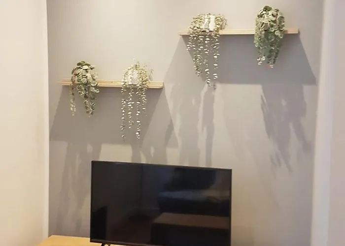 Cs Exclusive Of Princess Street West End Edimburgo