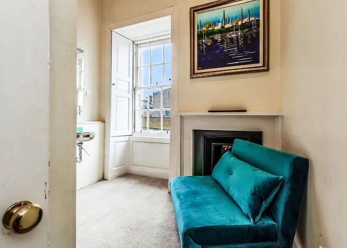 Lägenhet Large Super 3 Bed -princes Street, Parking *