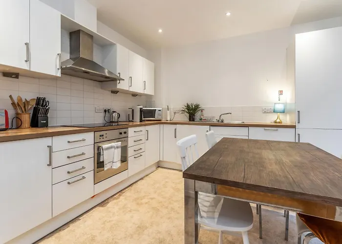 Beautiful Designer 2 Bed 2 Bath Old Town - Parking Apartament Edynburg