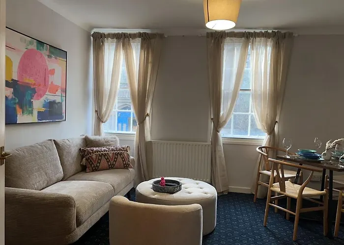 Nicolson Street Two Bedrooms Lejlighed