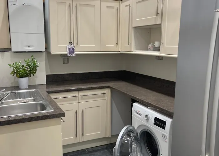 Entire Victorian House 2br - 4 Guests *