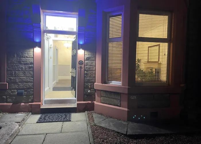 Entire Victorian House 2br - 4 Guests