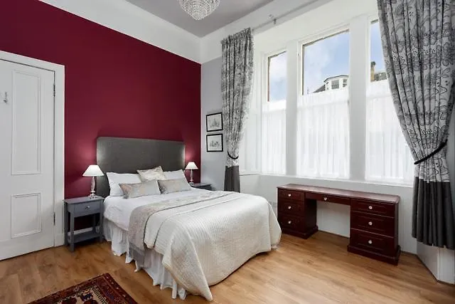 A Two Bedroom - Victorian At 8 Priestfield Road 아파트 에든버러