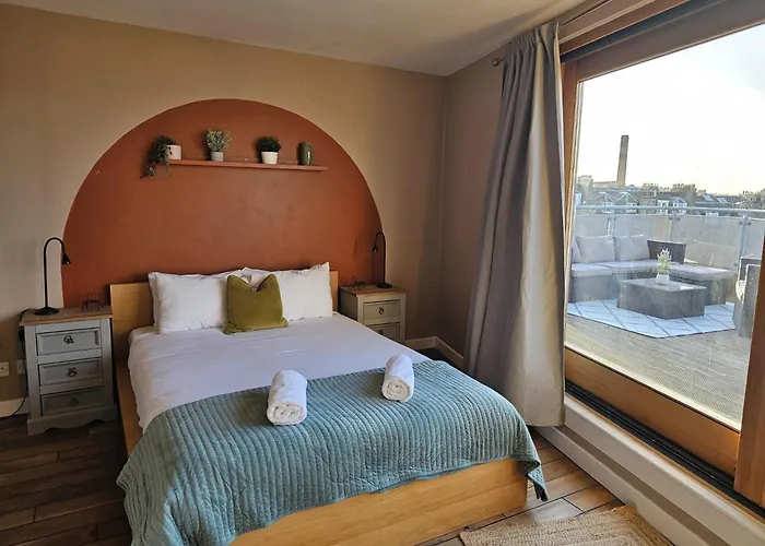 Rooftop Retreat Edinburgh