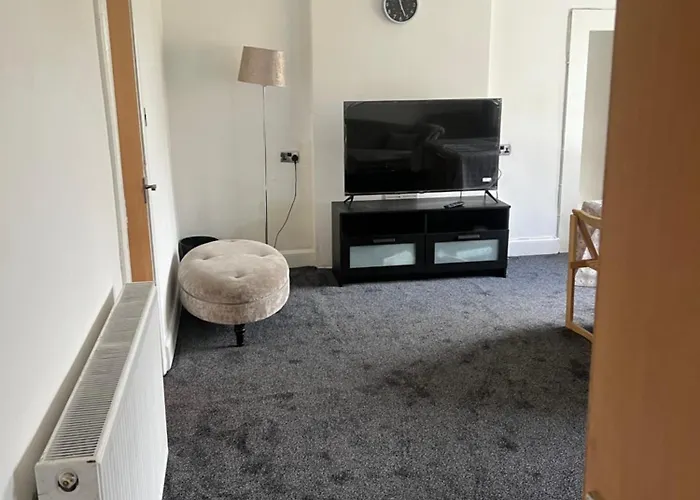 Gogarstone Apartment