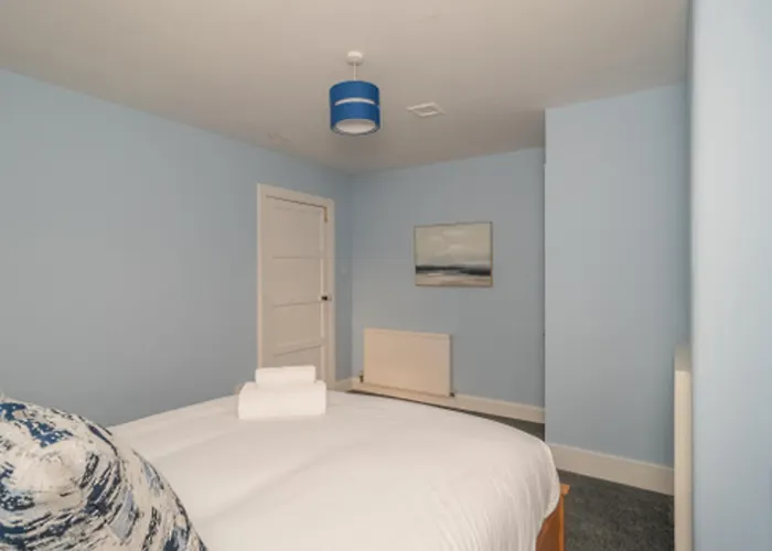 Charming Family House In Rosewell - Pass The Keys Holiday home *