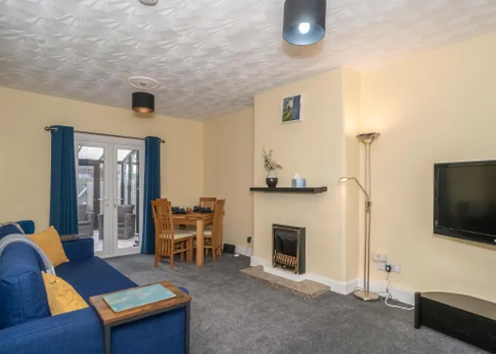Charming Family House In Rosewell - Pass The Keys Holiday home