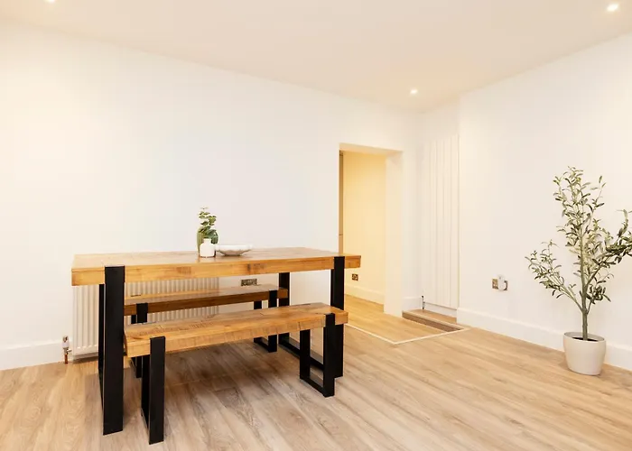 Joivy 3br Flat In Haymarket With Free Parking * Edimburgo