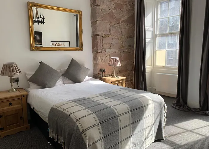 Royal Mile Balconies By The Castle 5*