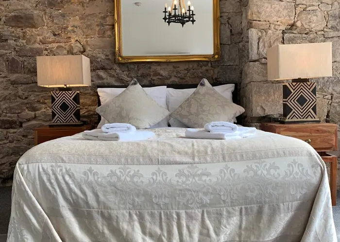 Royal Mile Balconies By The Castle Hotel apartamentowy