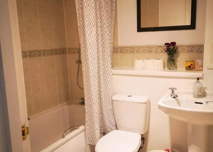 On The Shore Apartment *