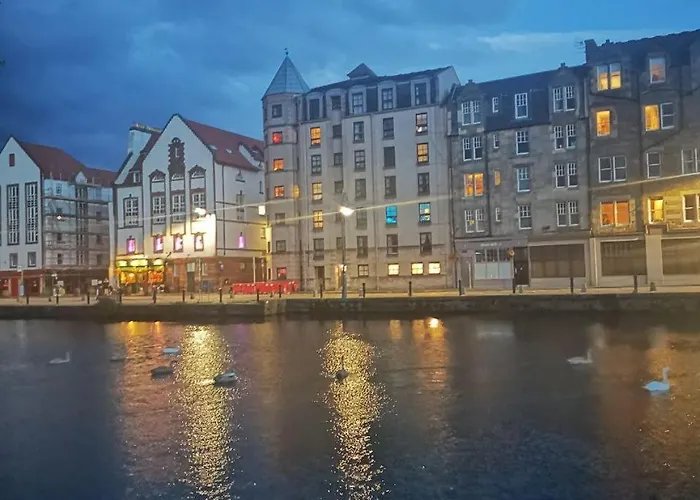 On The Shore Apartment Edinburgh