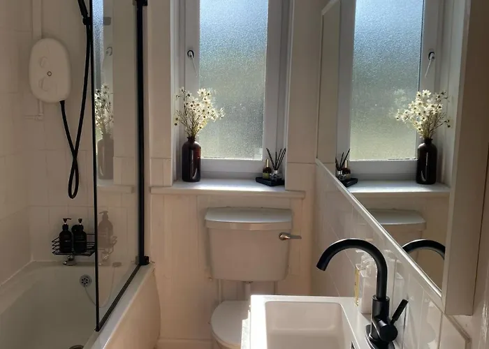 2 Bed With Garden Near Centre & Beach, Free Parking Lejlighed *