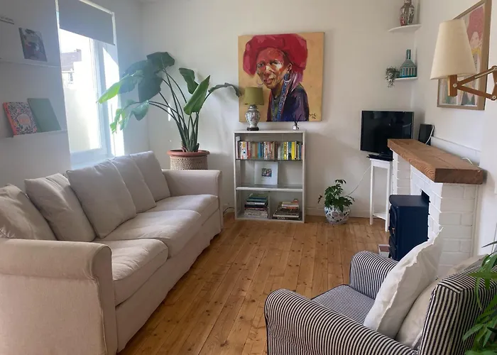 2 Bed With Garden Near Centre & Beach, Free Parking * Edinburgh