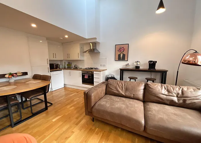 2 Bed 2 Bath With Private Parking Appartement