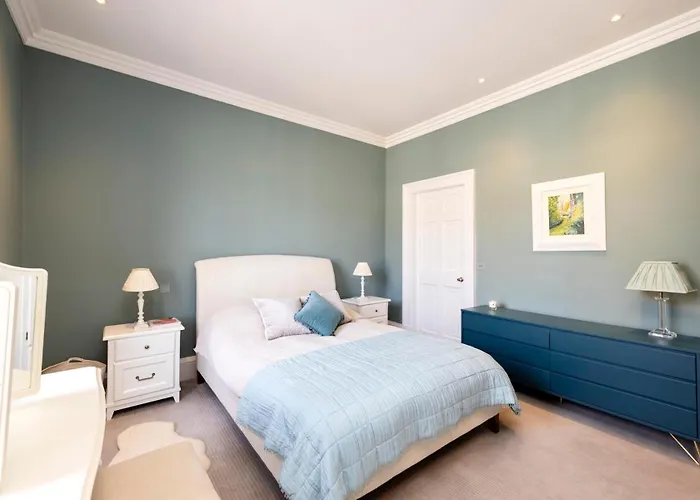Апартаменты Melville Street Townhouse