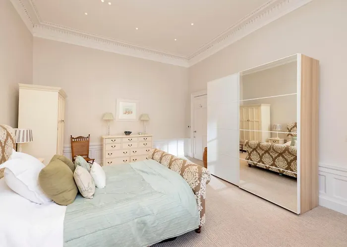 Апартаменты Melville Street Townhouse *