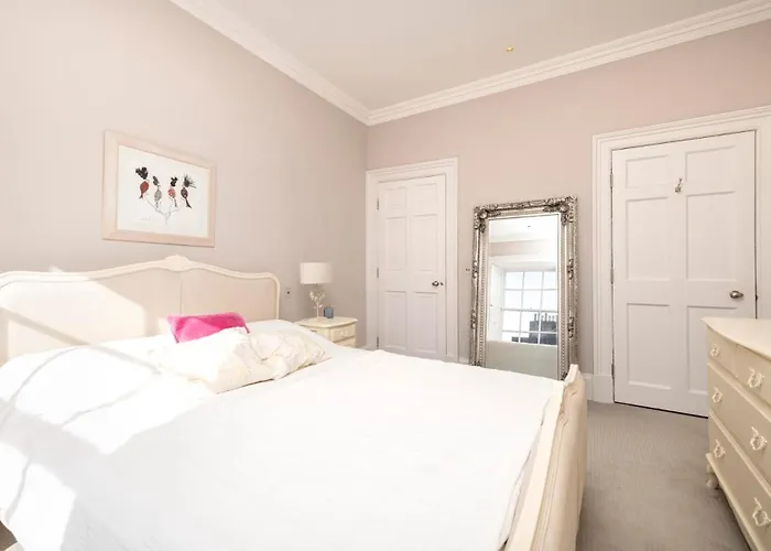 Апартаменты Melville Street Townhouse Эдинбург