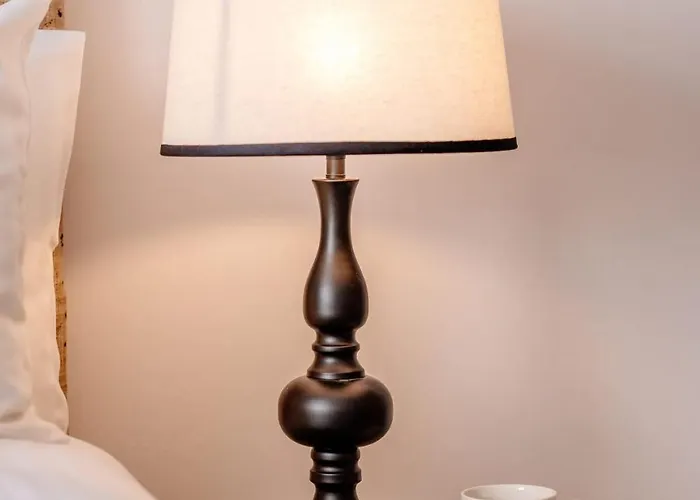 Bright & Elegant Portobello