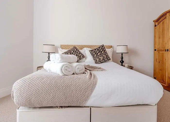 דירה Bright & Elegant Portobello