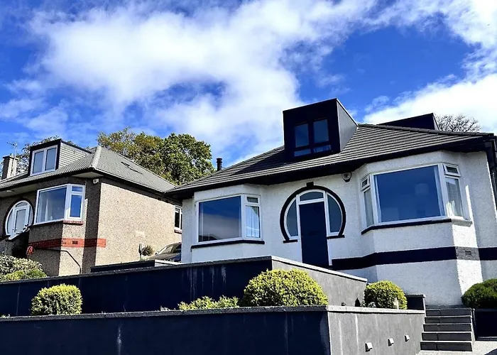 Kaimes Kip Stylish Five Bedroom Dom wakacyjny