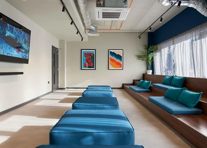 Argyl - Westfield Summer Budget Accommodation, Adults Only Aparthotel Edinburgh