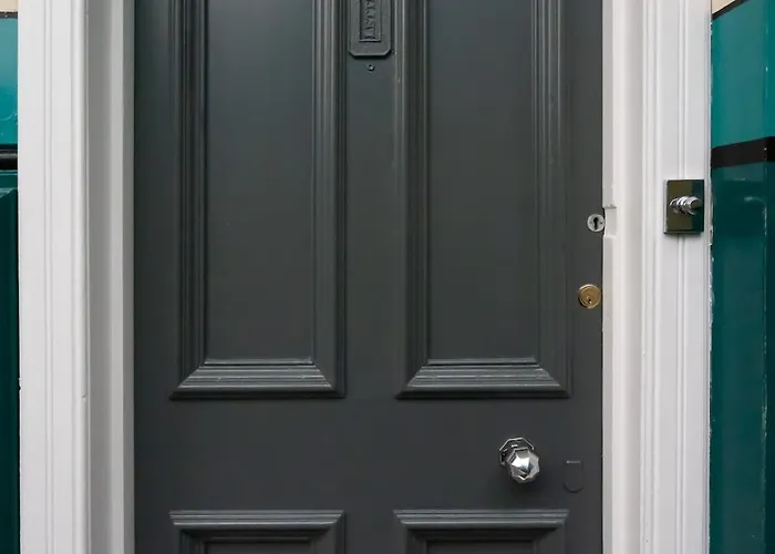Immaculate One Bedroom Flat In The Centre
