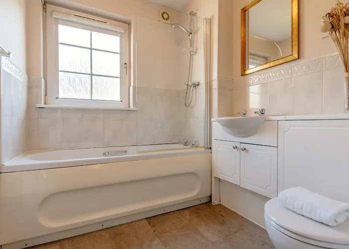 Roseburn Retreat 2b Free Parking *