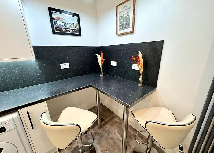 Georgian Luxury - Fast Broadband Wifi - Parking Available Apartment *