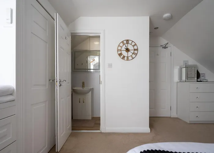 Centre House - 5 Bedrooms - Sleeps 9 - Parking Dom wakacyjny *