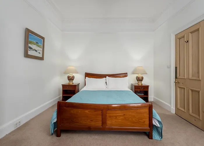 The Lauderdale Street *