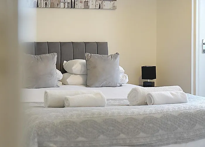 아파트 The Lochend Two Bedroom *