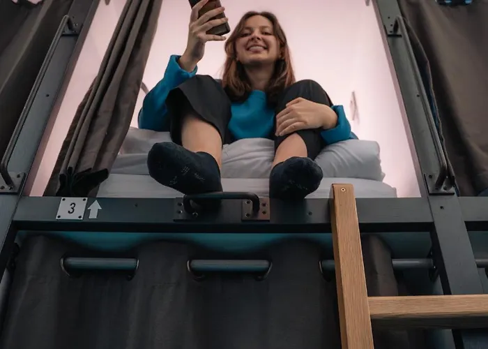 Code - The Court, Hostel Edinburgh