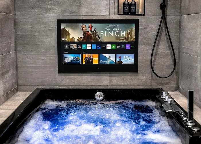 Luxury Old Town With Private Jacuzzi Appartamento