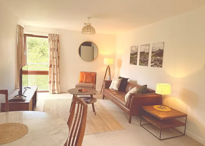 Cosy & 2 Bedrooms 公寓 *