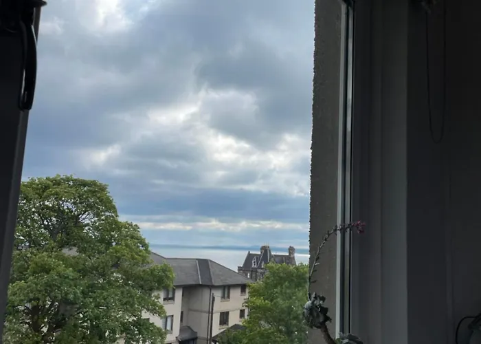 Appartamento Mid-century Gem Steps From The Edimburgo