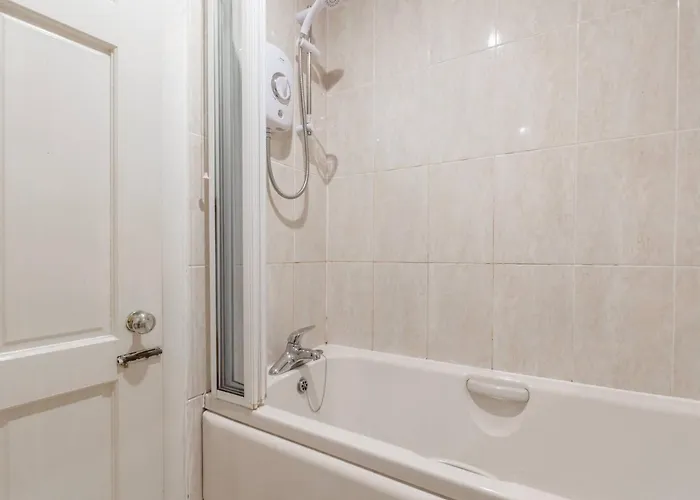 Retreat - Centre 3 Min Walk To Castle Appartement