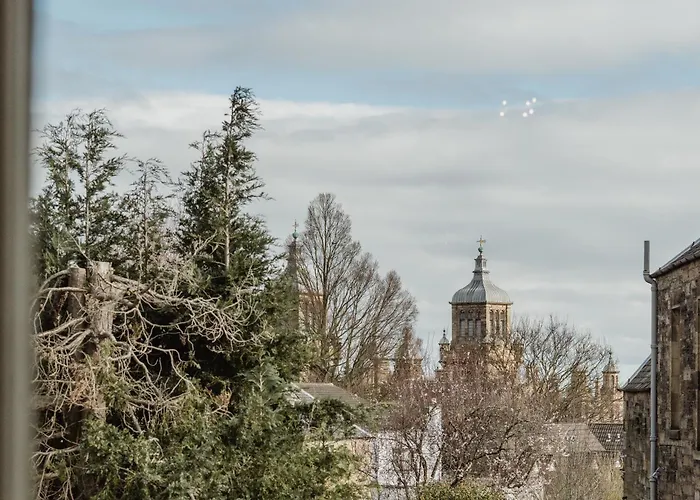 Private And Prestigious Luxury *