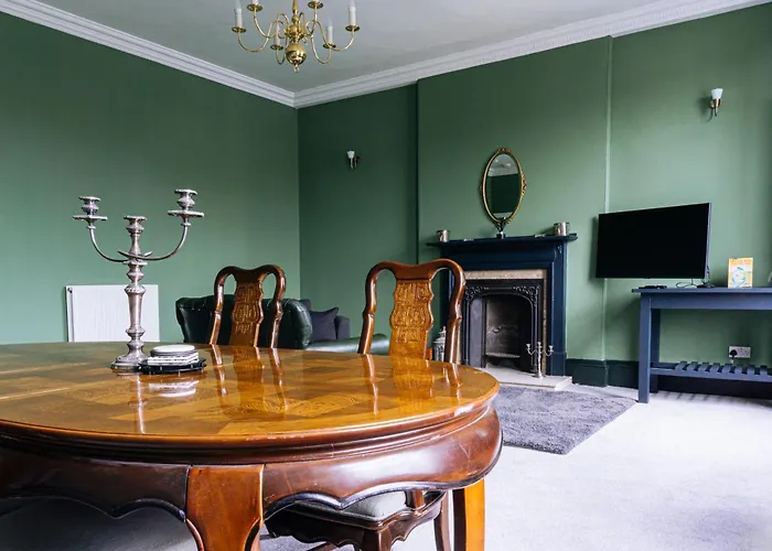 Apartment Grade A Listed 2 Bedroom In