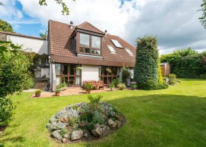 Whole House Let For Dp World Tour, Overlooking Bruntsfield Links 18th Fairway, 30 Min Drive From The Renaissance Club Edinburgh