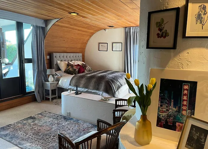 Whole House Let For Dp World Tour, Overlooking Bruntsfield Links 18th Fairway, 30 Min Drive From The Renaissance Club *