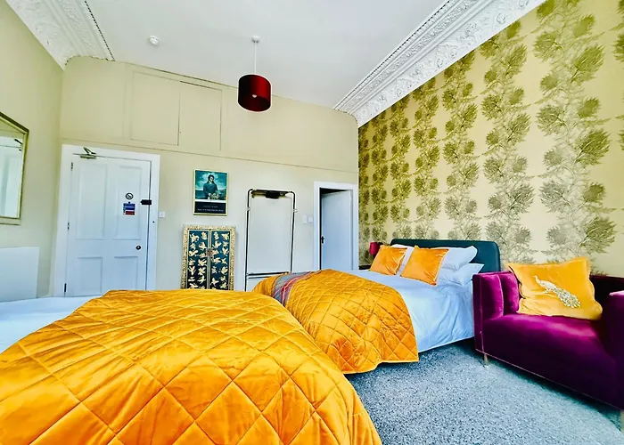 Scot Townhouse 4*