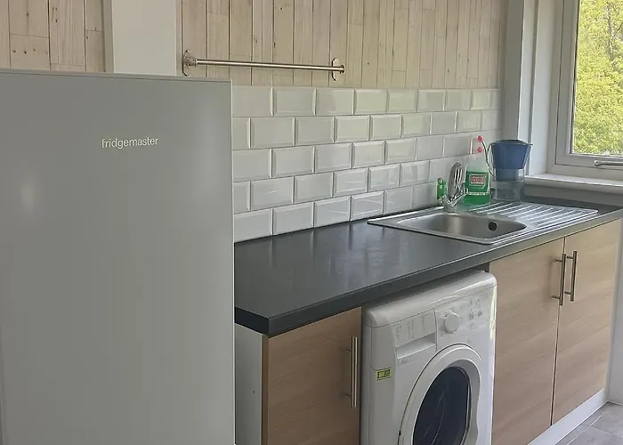 Lägenhet Cozy 2br Flat Near Centre Free Parking Fast Wifi
