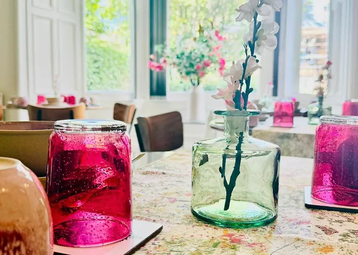 Scot Townhouse 招待所 4*