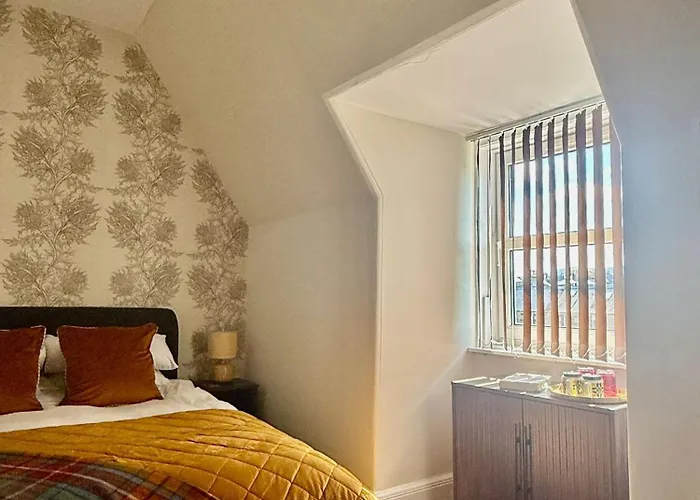 Scot Townhouse 招待所 4*