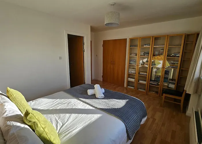 Penthouse Ocean View Luxury Penthouse דירה אדינבורו