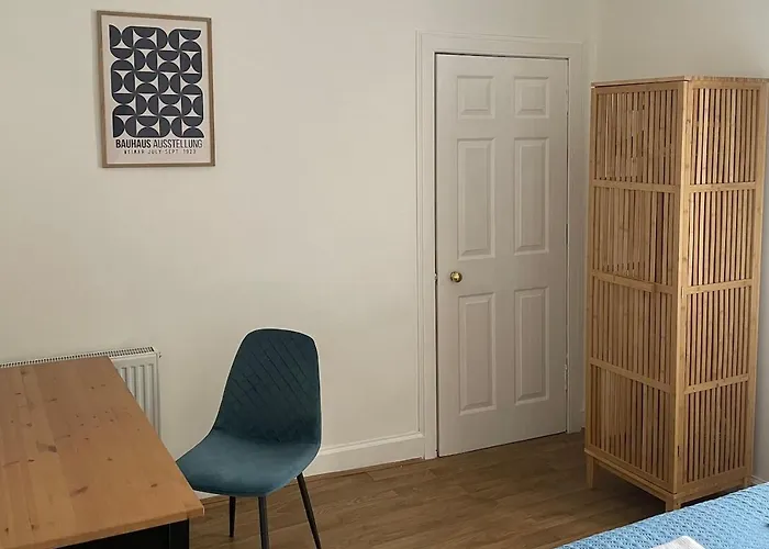Apartment Quiet Garden View 2br Center Near Fringe Edinburgh