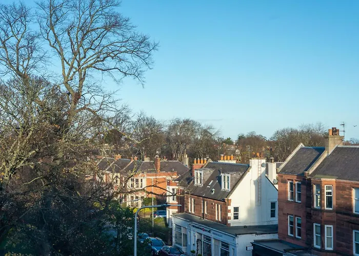 Cosy 2-bedroom Flat Close To Centre Apartament *